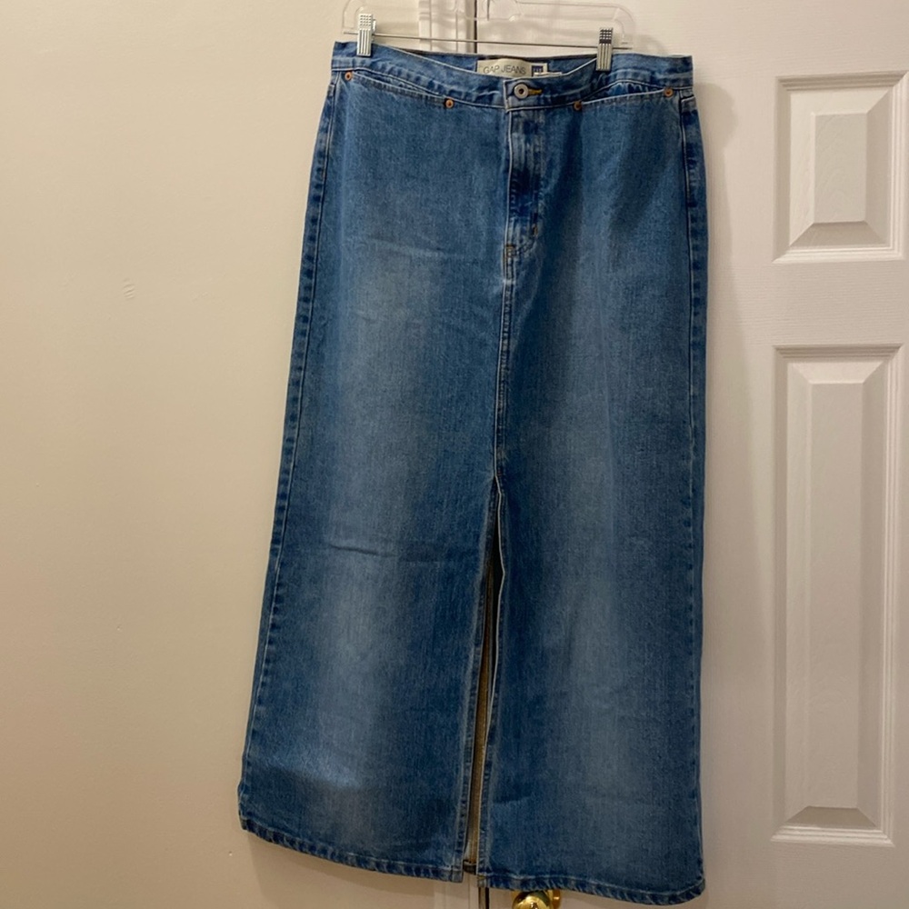 Gap blue jean skirt with front split size 16